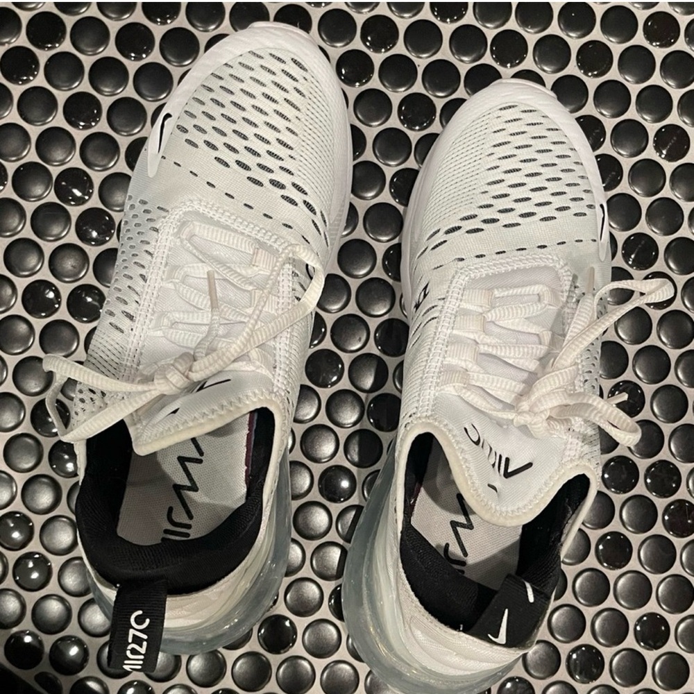 Nike White and Black Sneakers